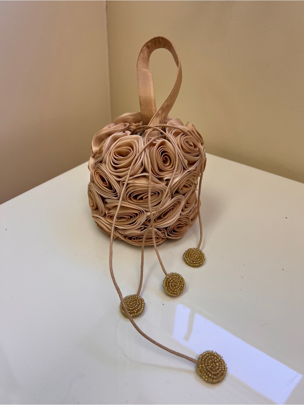 Elegant Rose Rosette Drawstring Wristlet Bag - Champagne